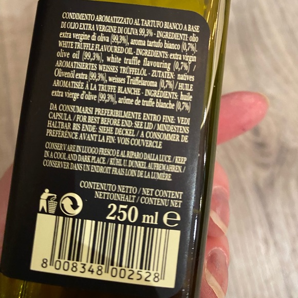 Truffle oil - Picture 2 of 2